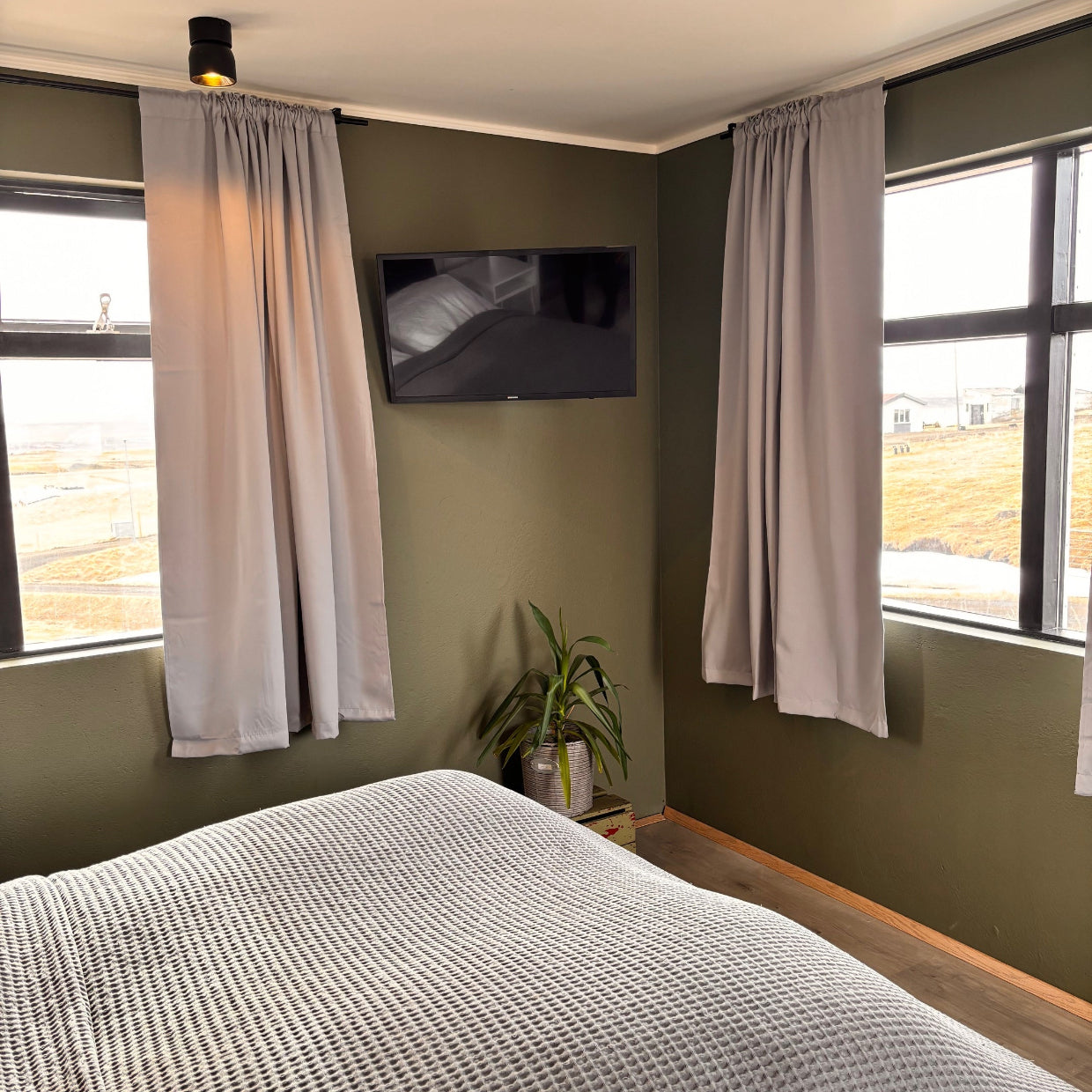 Valey - Countryside Condo